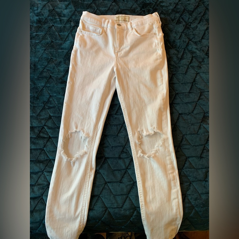 Free people size 28 white denim jeans